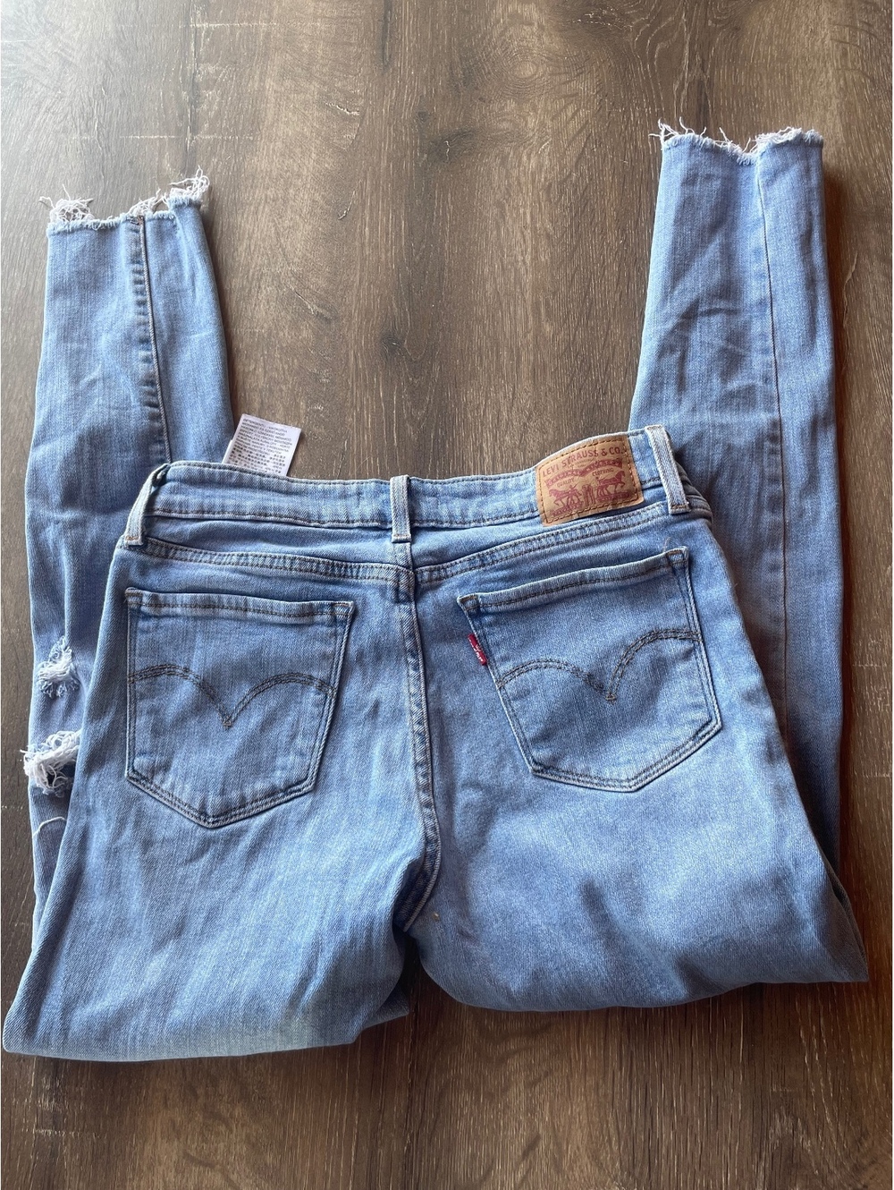 Levi's 711 Skinny Ankle Jeans Size 27 Light Blue Distressed